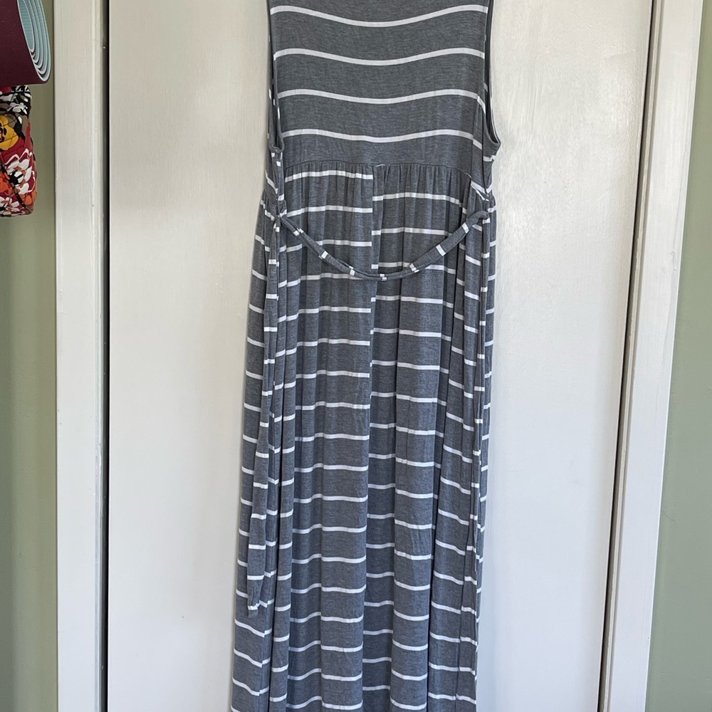 a:glow Maternity Dress - Picture 5 of 5